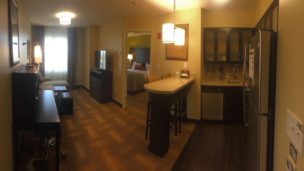 Staybridge Suites Merrillville By Ihg Εξωτερικό φωτογραφία
