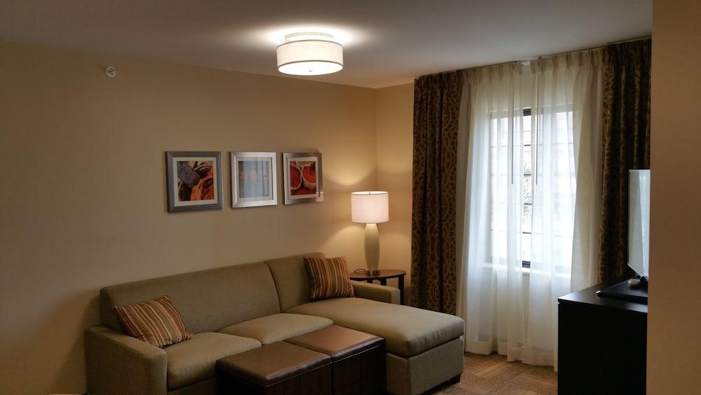 Staybridge Suites Merrillville By Ihg Εξωτερικό φωτογραφία