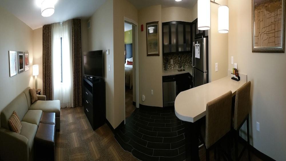Staybridge Suites Merrillville By Ihg Εξωτερικό φωτογραφία