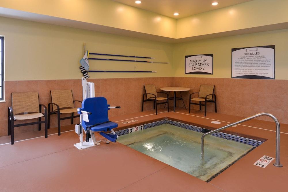 Staybridge Suites Merrillville By Ihg Εξωτερικό φωτογραφία