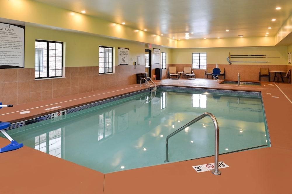 Staybridge Suites Merrillville By Ihg Εξωτερικό φωτογραφία